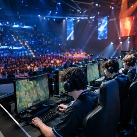 Popular Esports Games to Bet On – CS2, LoL, Dota 2 & Valorant